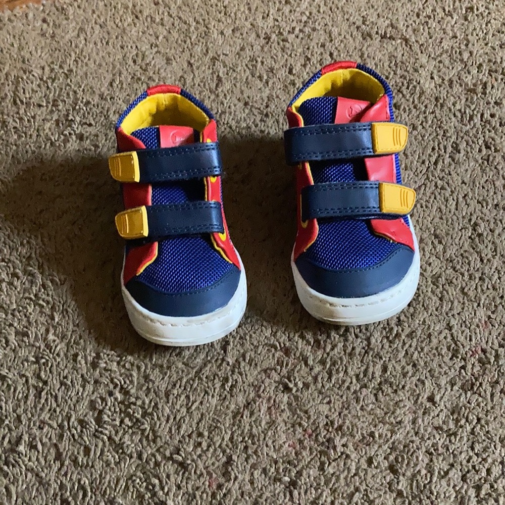 Sneakers